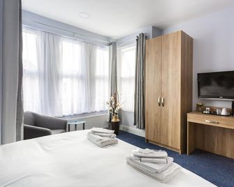 Wellesley Hotel - Ilford - Bedroom