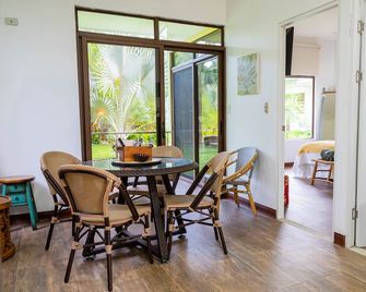 Beautiful Private Air-Conditioned Cabinas - Cahuita - Comedor