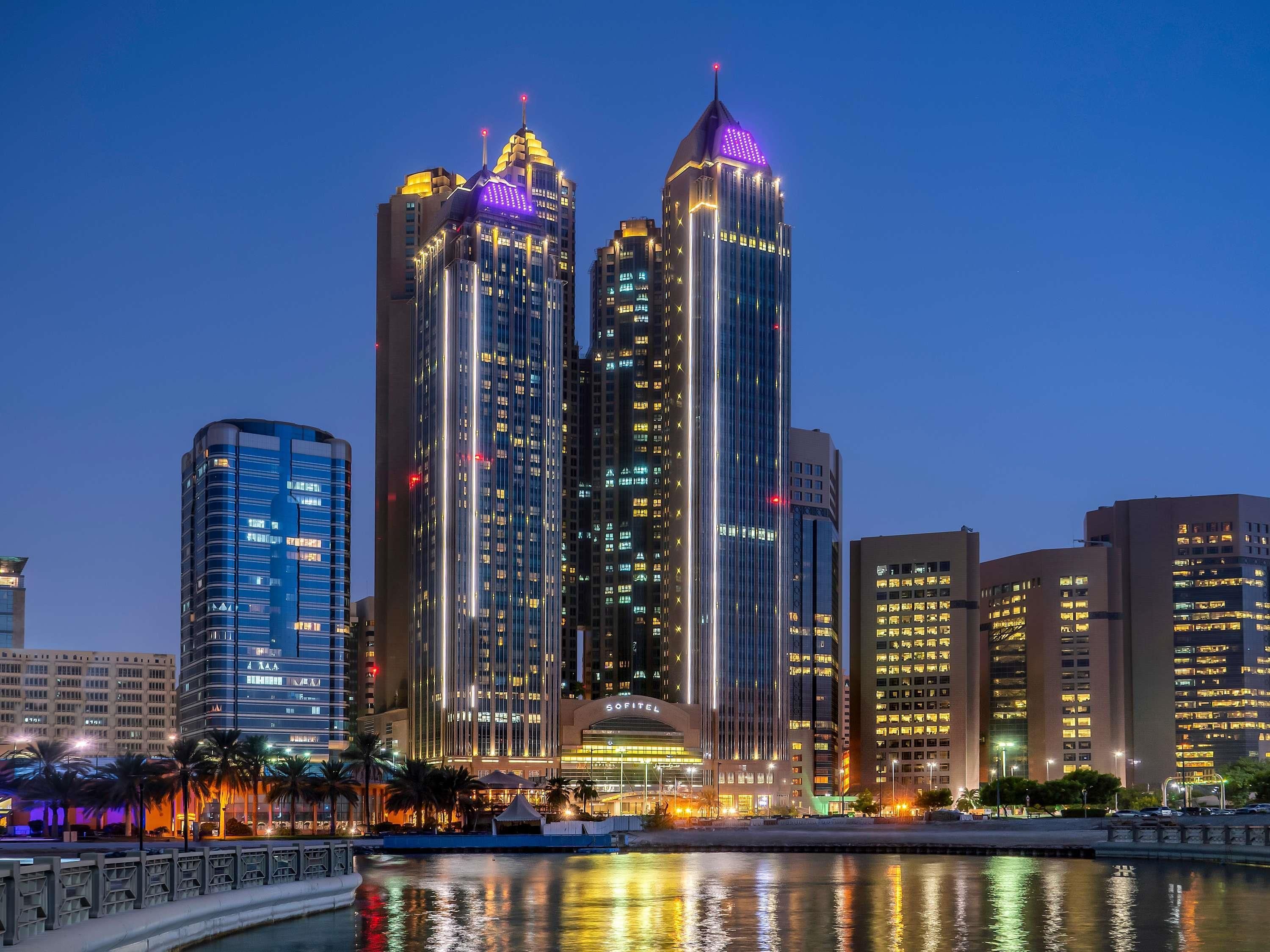Sofitel Abu Dhabi Corniche - Abu Dhabi - Building