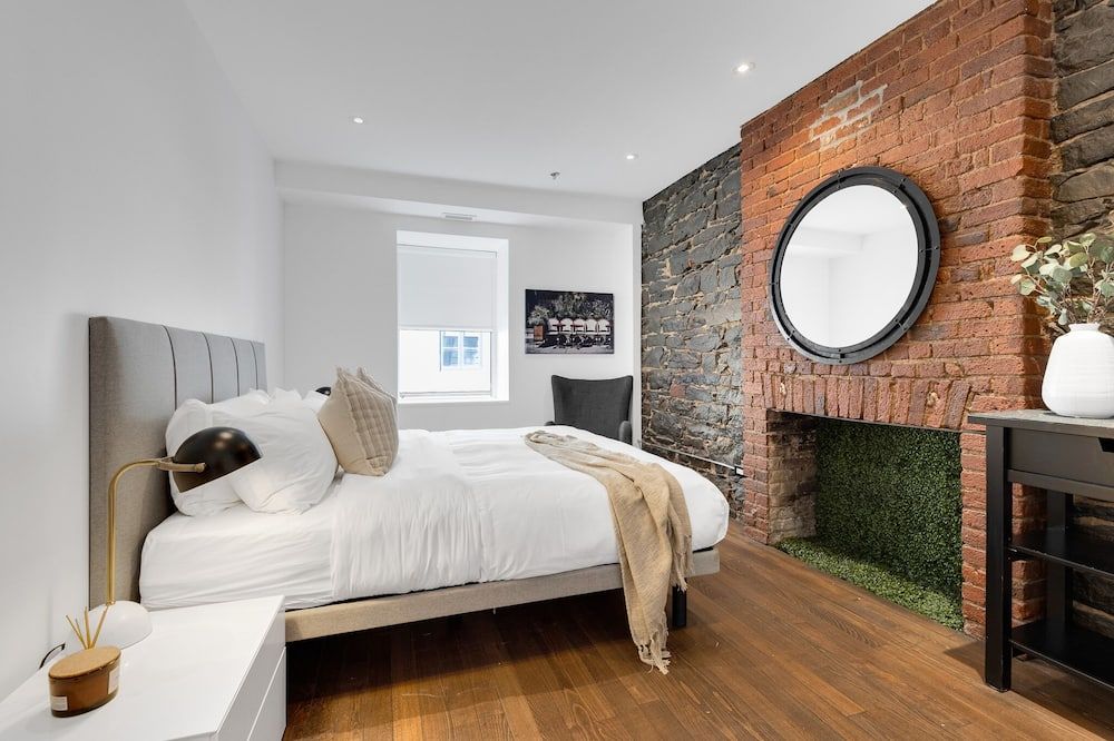 ذا إ اكس أولد بورت