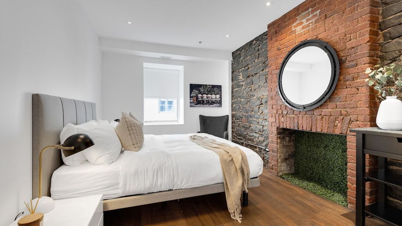 ذا إ اكس أولد بورت