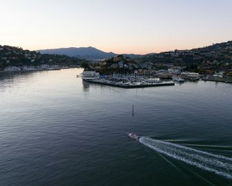 Marin Suites Hotel - Corte Madera - Destination