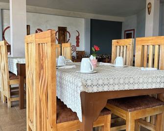 Elmina Bay Resort - Elmina - Dining room