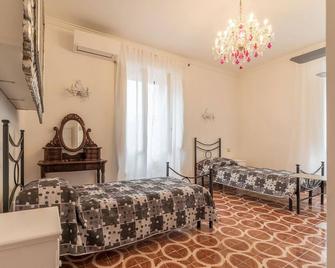 Piramide & Testaccio Design Flat - Rome - Bedroom