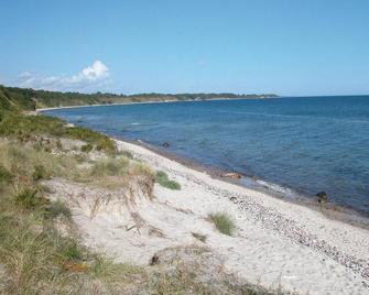 Pyrus - Rønne - Strand