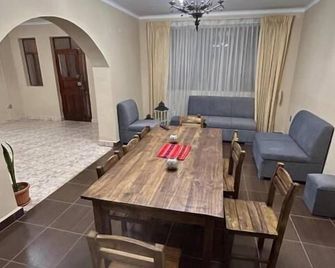 Santa Teresa Alley Hostel - Sucre - Comedor