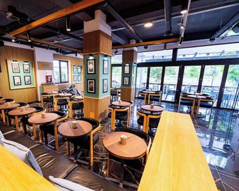 How Boutique And Hotel - Cluj-Napoca - Restaurant