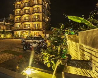 Tara - Pokhara - Edificio