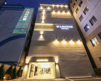 W Lounge Hotel - Gwangju - Edificio
