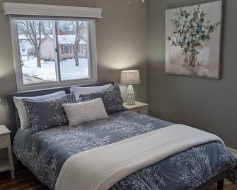 Spacious and Elegant Space with Premium Kitchen that is Ideal for Gathering with Friends and Family - Middleton - Bedroom