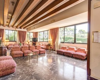 Pinewood Hotel Rome - Roma - Lobi
