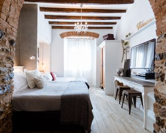 LE 5 Terre LA Spezia - Ла-Спеція - Спальня