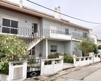 Casinha do mar, Apt. White - Buarcos - Building