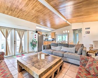 South Padre Island Vacation Rental Steps to Beach - South Padre Island - Sala de estar