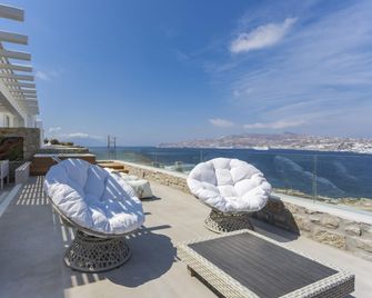 Amaris Mykonian Residence - Ornos - Balcón