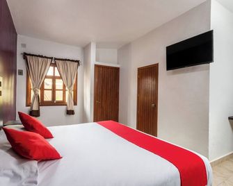 Capital O Hotel Emperadores Inn, Atlixco - Atlixco - Schlafzimmer