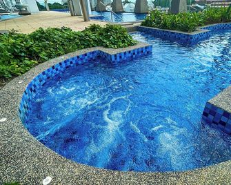 The Straits Suites & Residences - Johor Baharu - Pool