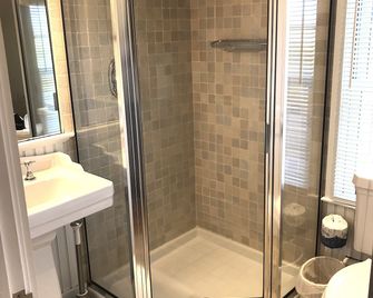 Revere Guest House - Provincetown - Badrum