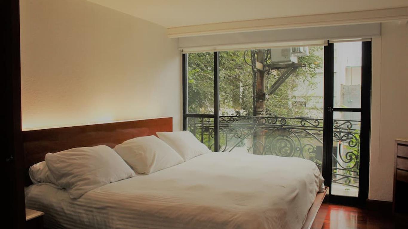 Condesa Suites