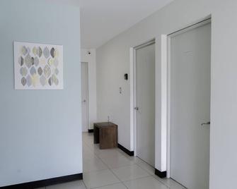 Esencia Hostel Terminal Oaxaca - Oaxaca de Juárez - Pasillo