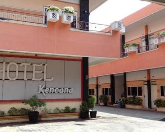 Kencana Pati Hotel - Pati - Edificio