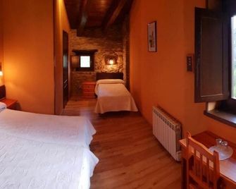 Cal Sams - Bolvir - Habitación
