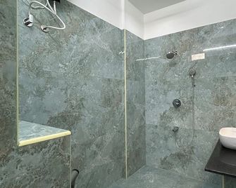 Hotel Coramandal Heritage - Pondicherry - Bad