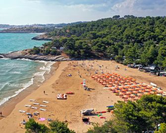 Villaggio Camping Punta Lunga - Vieste - Playa