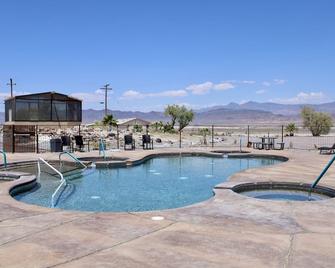 Death Valley Hot Springs 3 Bedroom - Tecopa - Piscina