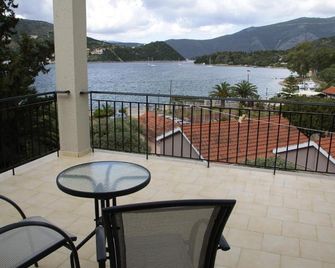 Captain Yiannis Hotel - Ιθάκη - Μπαλκόνι