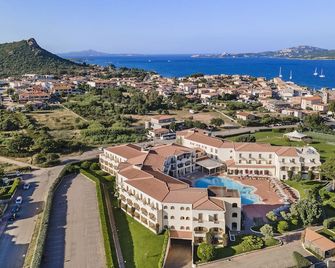 Blu Hotel Morisco Village - Arzachena
