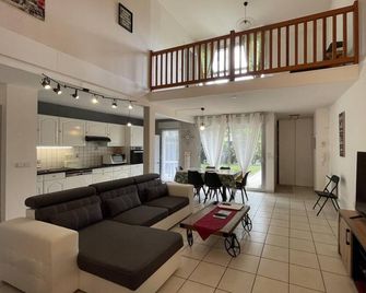 Duplex villa 2 - Pau - Living room