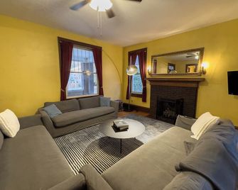 The Lodge - Sutton - Sala de estar