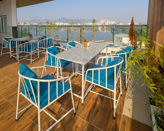 Bp lake view - Udaipur - Restaurant