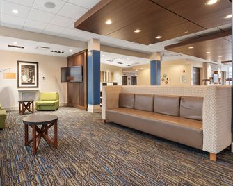Holiday Inn Express & Suites Macon North By IHG - Macon - Makuuhuone