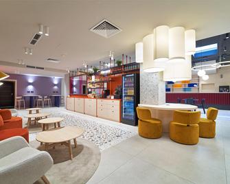 B&b Hotel Poznan Old Town - Poznan - Lobby