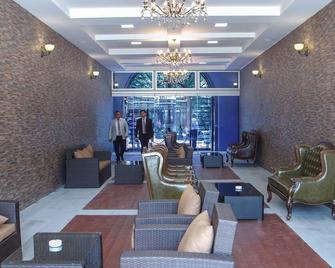 Hotel Plaza Viktoria - Gyumri - Area lounge