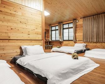 H& Alishan Sunrise B&B - Alishan Township - Bedroom