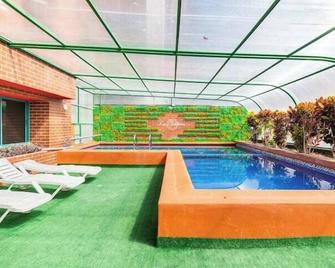 Fontana Suites - Quito - Piscine