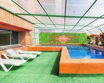Fontana Suites - Quito - Piscină