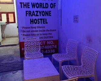 Frazyone hostel - New Delhi