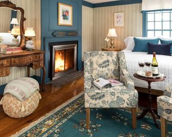Waldo Emerson Inn - Kennebunk - Stue
