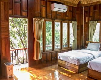 Baan Nai Thuk Hotel - Chachoengsao - Schlafzimmer