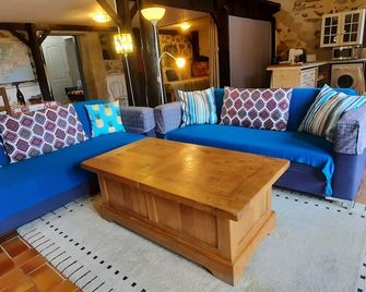 Gite Charlrose at La Platriere - Cazedarnes - Sala de estar