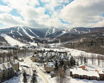Mountain Views at Mt Green 2br-2ba, Shut - Killington
