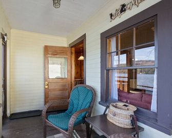 Bear Cub Cabin - Holderness - Balkon