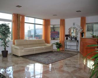 Hotel Lutetia - Lourdes - Lobby