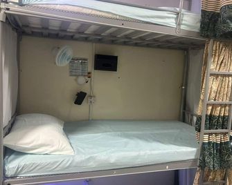 Ost Homes Rolla Park - Sharjah - Bedroom