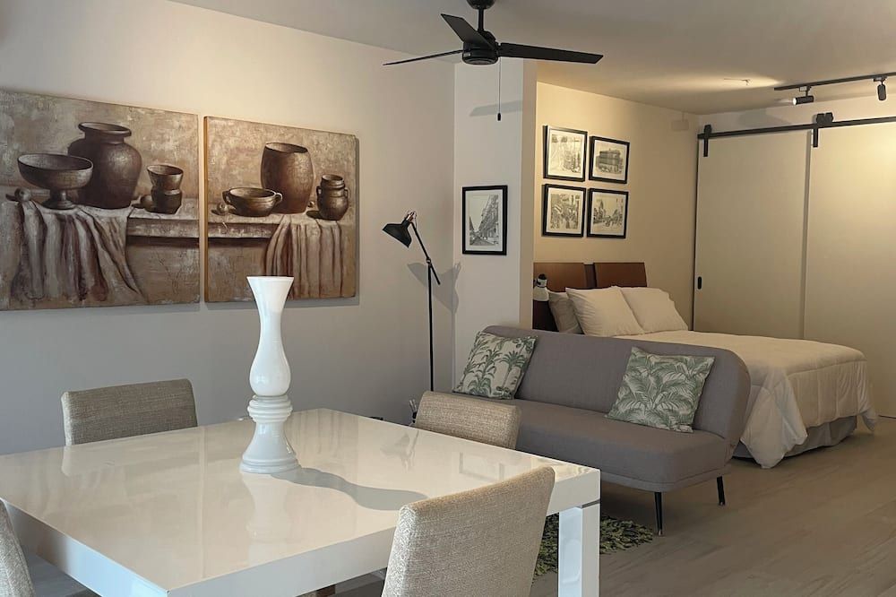 Mini loft moderno en el Distrito Creativo con piscina de agua salada - Panama