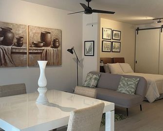 Mini loft moderno en el Distrito Creativo con piscina de agua salada - Panama City
